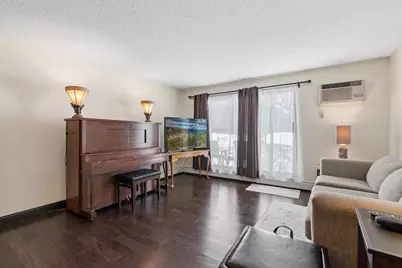 4002 Foss Road #102, Saint Paul, MN 55421 - Photo 12