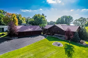 1380 S Shore Dr, Detroit Lakes, MN 56501 - Photo 2