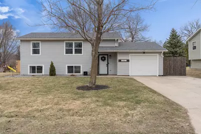 810 20th Street NE, Owatonna, MN 55060 - Photo 1