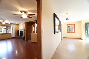 811 N 7th St, Virginia, MN 55792 - Photo 10