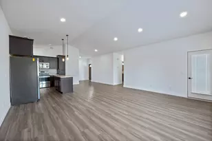 800 Elm Dr, Fairfax, MN 55332 - Photo 10