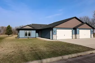 800 Elm Dr, Fairfax, MN 55332 - Photo 4