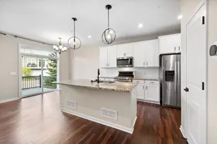 11540 81st Pl N, Maple Grove, MN 55369 - Photo 10