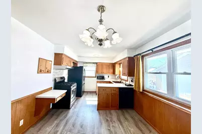 7107 Girard Avenue N, Brooklyn Center, MN 55430 - Photo 10