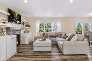 2423 Pond Ave E, Maplewood, MN 55119 - Photo 8