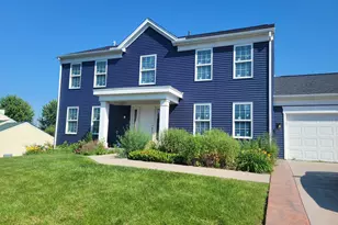 2423 Pond Ave E, Maplewood, MN 55119 - Photo 1