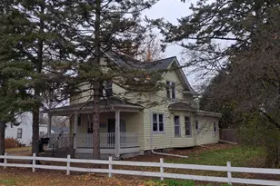 812 McKnight Rd N, Maplewood, MN 55119 - Photo 1