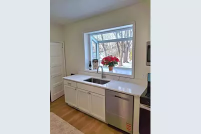 812 McKnight Road N, Maplewood, MN 55119 - Photo 8