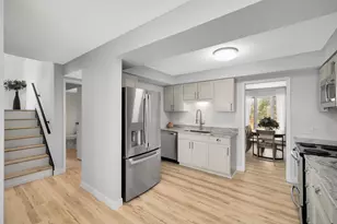 7607 Harold Ave, Golden Valley, MN 55427 - Photo 34