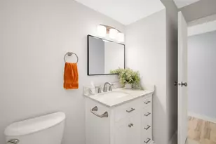 7607 Harold Ave, Golden Valley, MN 55427 - Photo 8