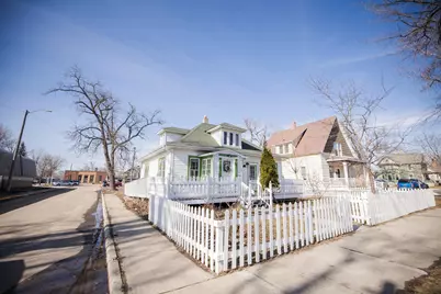 107 E 5th Street, Morris, MN 56267 - Photo 1