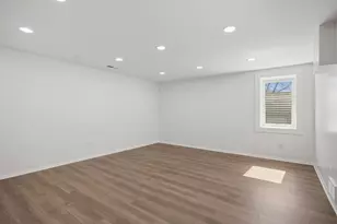 2063 Parkway Dr, North Saint Paul, MN 55109 - Photo 28