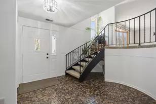 2063 Parkway Dr, North Saint Paul, MN 55109 - Photo 4