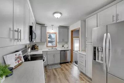 8382 Granada Avenue S, Cottage Grove, MN 55016 - Photo 2