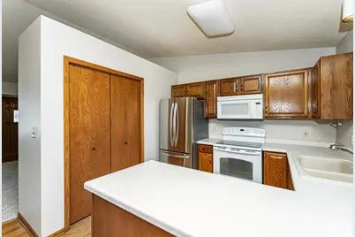 2609 20th Avenue SE, Rochester, MN 55904 - Photo 10