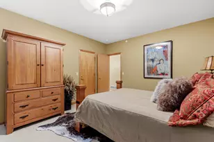 10556 Prairie Lakes Dr, Eden Prairie, MN 55344 - Photo 38