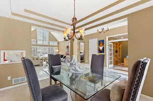 10556 Prairie Lakes Dr, Eden Prairie, MN 55344 - Photo 6