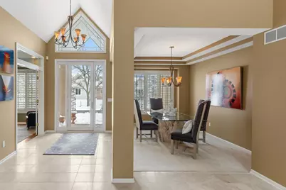 10556 Prairie Lakes Drive, Eden Prairie, MN 55344 - Photo 4