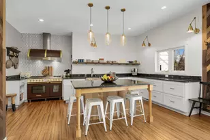 1057 Esther Ln, Mendota Heights, MN 55118 - Photo 12