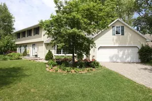 2805 Alvarado Ln N, Plymouth, MN 55447 - Photo 32
