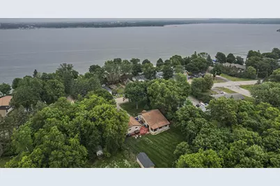 425 Shorewood Drive, Detroit Lakes, MN 56501 - Photo 2