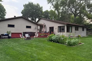425 Shorewood Dr, Detroit Lakes, MN 56501 - Photo 8