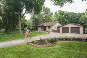 425 Shorewood Dr, Detroit Lakes, MN 56501 - Photo 2