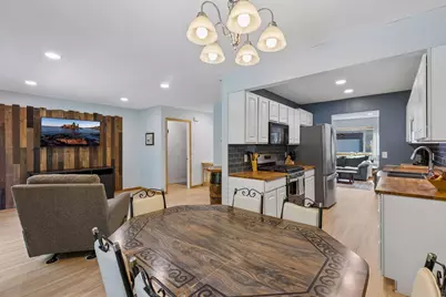 438 Pondridge Circle, Wayzata, MN 55391 - Photo 14