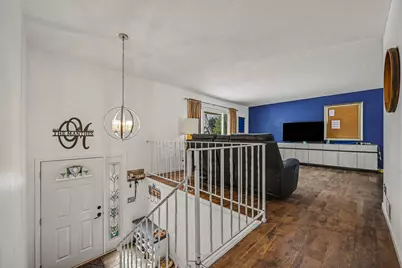 2006 E 115th Street, Burnsville, MN 55337 - Photo 2