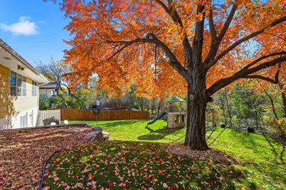 10666 Utica Road, Bloomington, MN 55437 - Photo 8