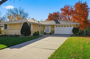 10666 Utica Rd, Bloomington, MN 55437 - Photo 2