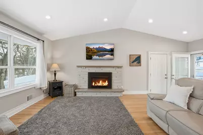 10666 Utica Road, Bloomington, MN 55437 - Photo 16