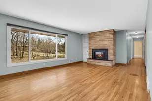 10732 James Cir, Bloomington, MN 55431 - Photo 6