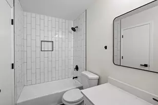 2876 Castleford Ct, Woodbury, MN 55125 - Photo 4