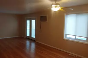 896 Wescott Square, Eagan, MN 55123 - Photo 2