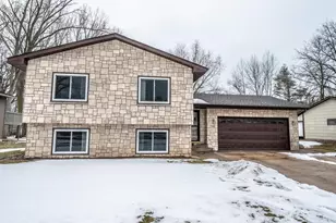 768 Hiawatha Ave, Vadnais Heights, MN 55127 - Photo 1