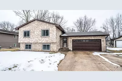 768 Hiawatha Avenue, Vadnais Heights, MN 55127 - Photo 2