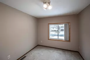 768 Hiawatha Ave, Vadnais Heights, MN 55127 - Photo 12