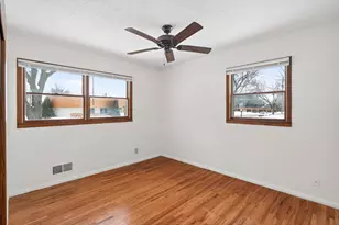 1427 Prosperity Ave, Saint Paul, MN 55106 - Photo 6