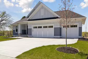 599 Harbor Ct, Shoreview, MN 55126 - Photo 54