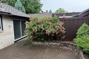 8114 Pennsylvania Rd, Bloomington, MN 55438 - Photo 28
