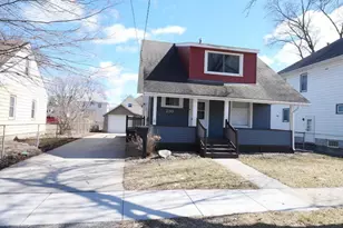 230 10th Ave NE, Rochester, MN 55906 - Photo 2