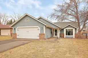 9130 91st St S, Cottage Grove, MN 55016 - Photo 2
