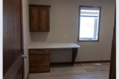 560 Hill Crest Street, Edgerton, MN 56128 - Photo 8