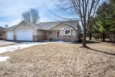 634 Jefferson Street, River Falls, WI 54022 - Photo 2