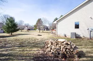 634 Jefferson St, River Falls, WI 54022 - Photo 32