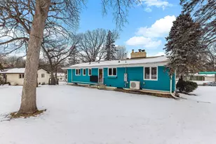 160 Stonybrook Way NE, Fridley, MN 55432 - Photo 36