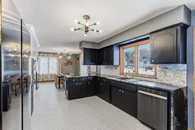 160 Stonybrook Way NE, Fridley, MN 55432 - Photo 10