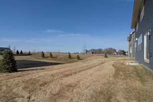 10691 Bent Pne Ln, Woodbury, MN 55129 - Photo 4