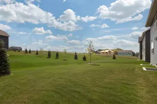 10691 Bent Pne Ln, Woodbury, MN 55129 - Photo 6